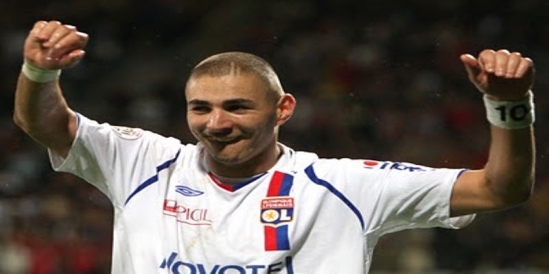 Hành trình của siêu tiền đạo Benzema khởi hành từ Lyon